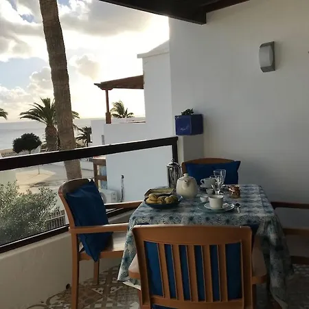 Stunning 2 Bedroom Vacation Vv On Seafront Puerto del Carmen (Lanzarote)