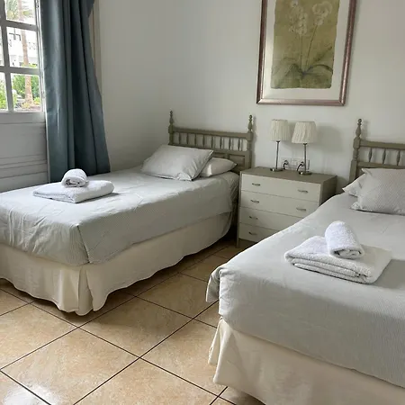 Stunning 2 Bedroom Vacation Vv On Seafront Puerto del Carmen (Lanzarote)