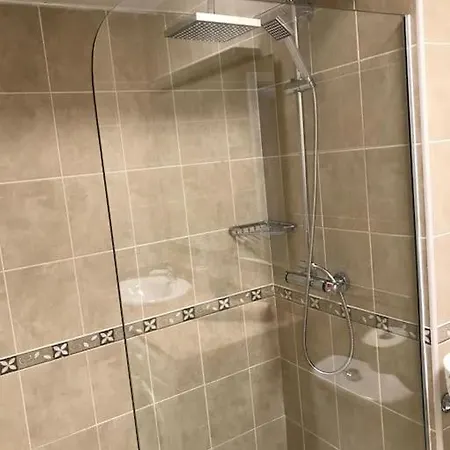 Lägenhet Stunning 2 Bedroom Vacation Vv On Seafront *